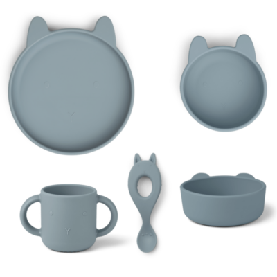 Kit de vaisselle en silicone pour les repas de bébé. Vaisselle en silicone bleu de la marque liewood en forme de chat