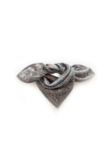 petit foulard couleur bouton d'or tempete de la marque apaches collections