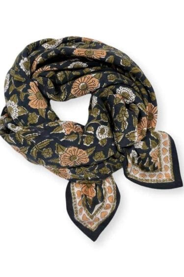 apaches collection grand foulard coeur reglisse