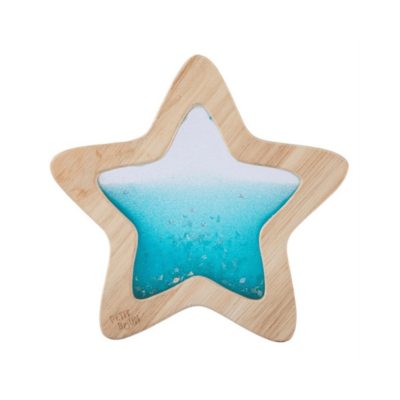 l'étoile sensorielle dès 6 mois de la marque Petit boum, un jouet d'éveil coloré en forme d'étoile à retrouver chez Moos family store à Annoeullin