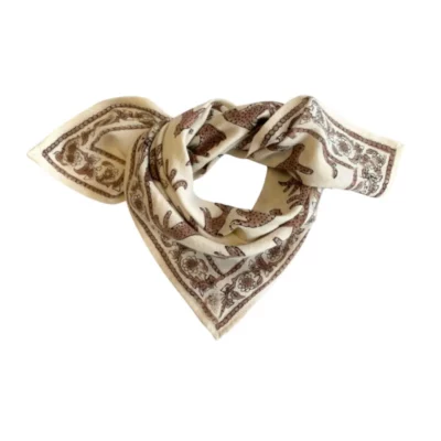 foulard petit modèle de la marque apaches collection à l'imprimé bengale latte