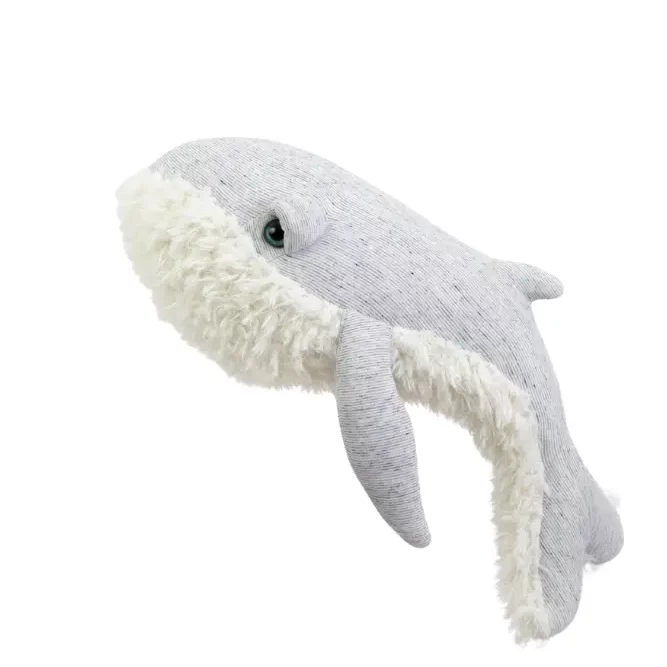 big stuffed baleine